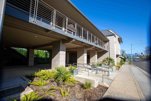 1388 Court St, Redding, CA 96001